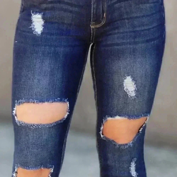 JESSICA Frayed Hem Jeans - Picture 3 of 3